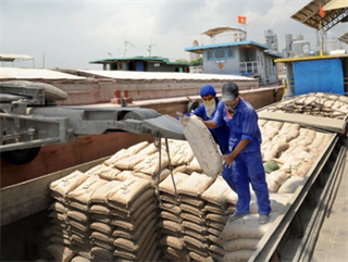 Vietnamese cement exports grow as Chinese production falters
